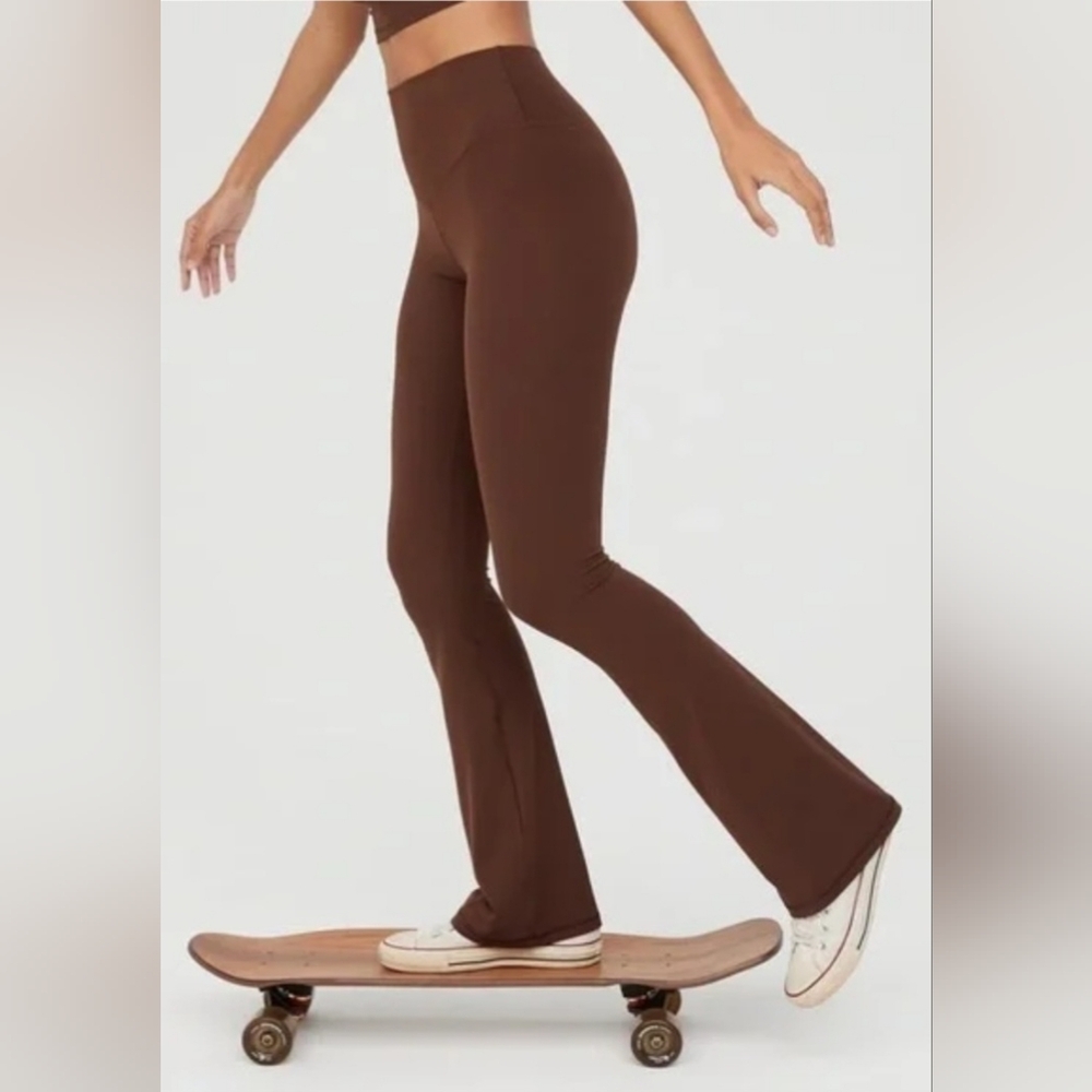 Aerie Offline Real Me Xtra Crossover Flare Leggings Brown/Dark Maple EUC Size Sm